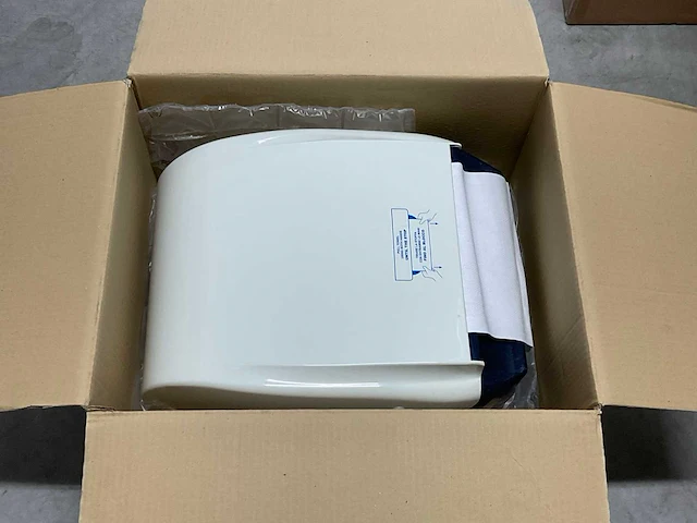 Kompatto automatische handdoekdispenser (3x) - afbeelding 1 van  2