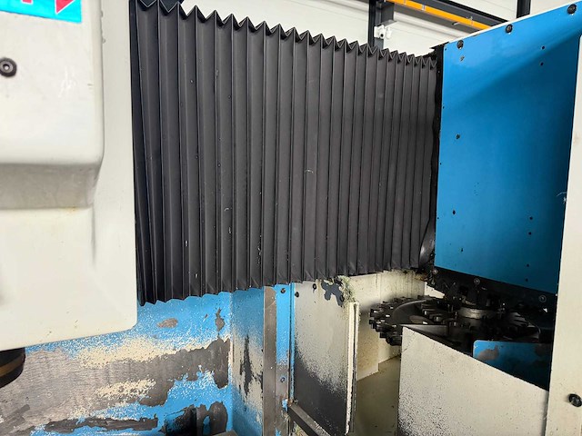 Kondia - 1998 - hm1060 - cnc verticaal bewerkingscentrum - afbeelding 9 van  15