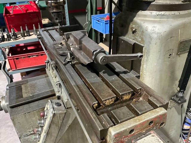 Kondia fv1 bedfreesmachines met beweegbare kolom - afbeelding 15 van  19