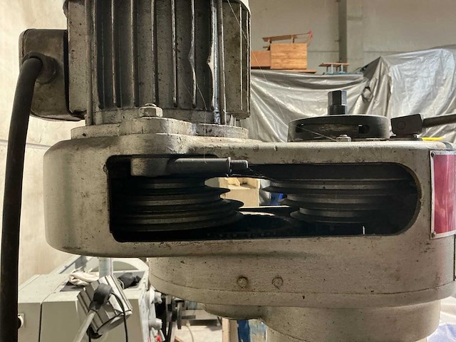Kondia fv1 bedfreesmachines met beweegbare kolom - afbeelding 19 van  19
