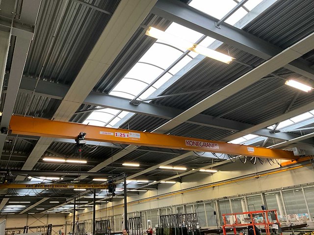 Konecranes jc6834 enkelligger bovenloopkraan 1250kg ton v.v. xn loopcat met elektro kettingtakel + 77 meter m1 kraanbaan - afbeelding 1 van  16