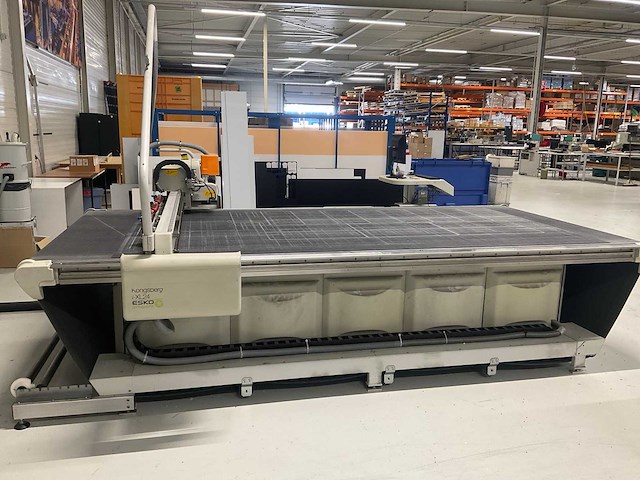 Kongsberg i-xl24 esko multicut cnc snijmachine - afbeelding 23 van  28