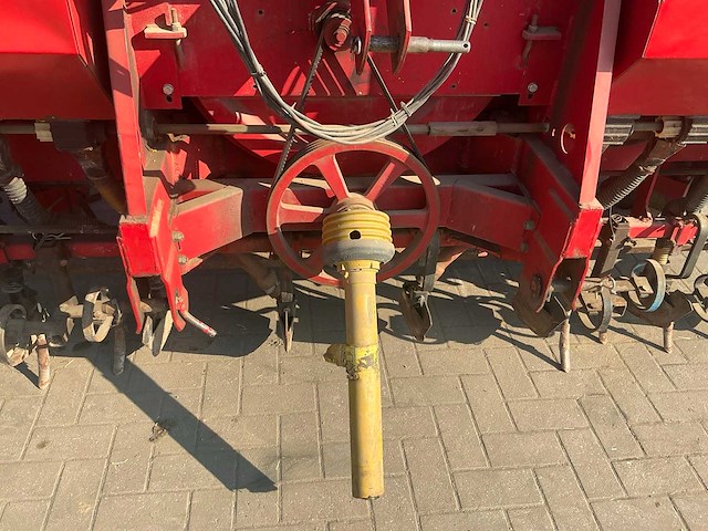 Kongskilde 408 precisie- / bonenzaaimachine - afbeelding 12 van  13