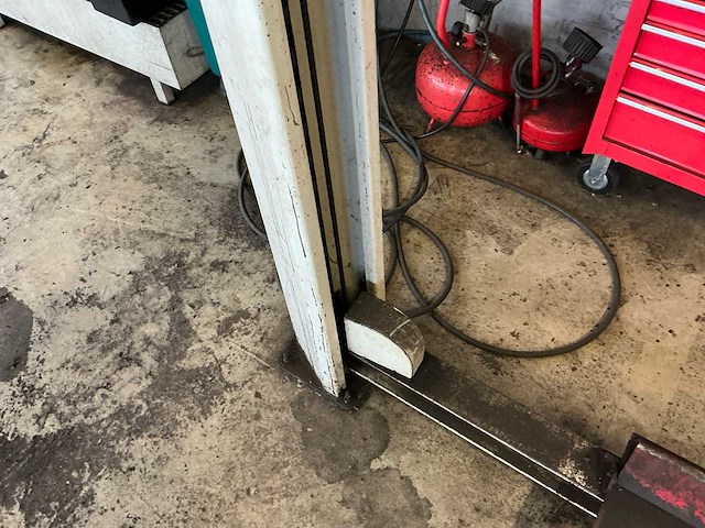 Koni 3607 hefbrug - afbeelding 16 van  18