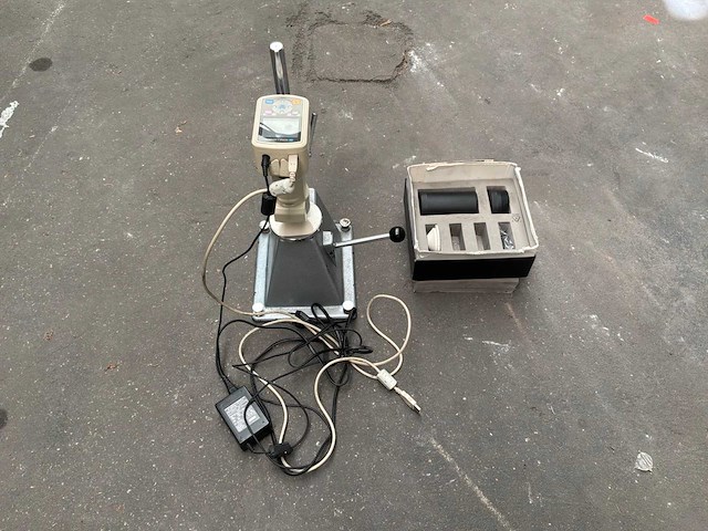 Konica minolta cm-600d spectrofotometer - afbeelding 4 van  8