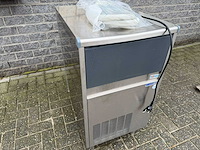 Konig - 90kg crunch ice machine - scherfijsmachine - afbeelding 1 van  4