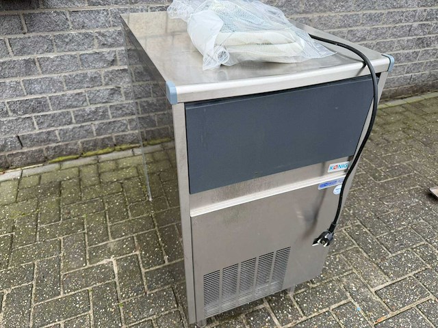 Konig - 90kg crunch ice machine - scherfijsmachine - afbeelding 1 van  4
