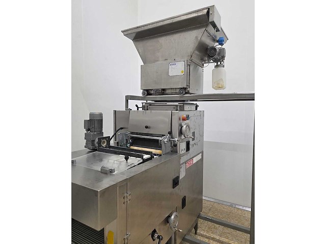 König industrie rex - 2000 - automatische broodjeslijn - afbeelding 39 van  42