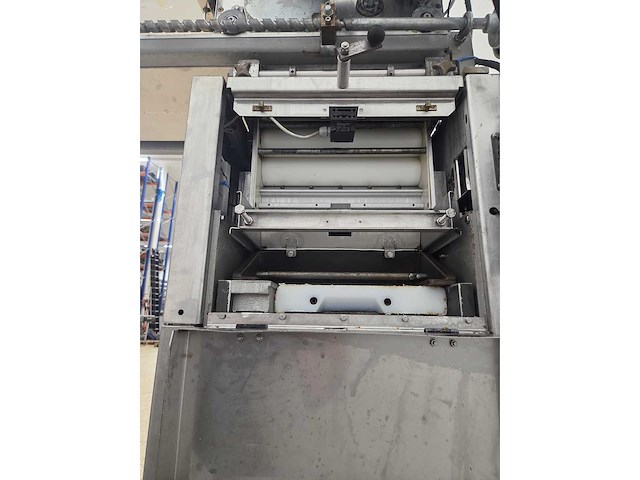 König industrie rex - 2000 - automatische broodjeslijn - afbeelding 8 van  42