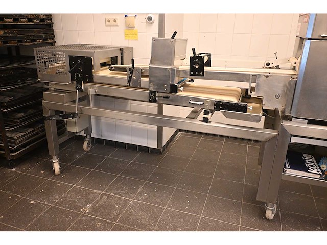 König rex automat mini rex 4000 tr / fs sk58 + ak70 kleinbroodlijn - afbeelding 12 van  14