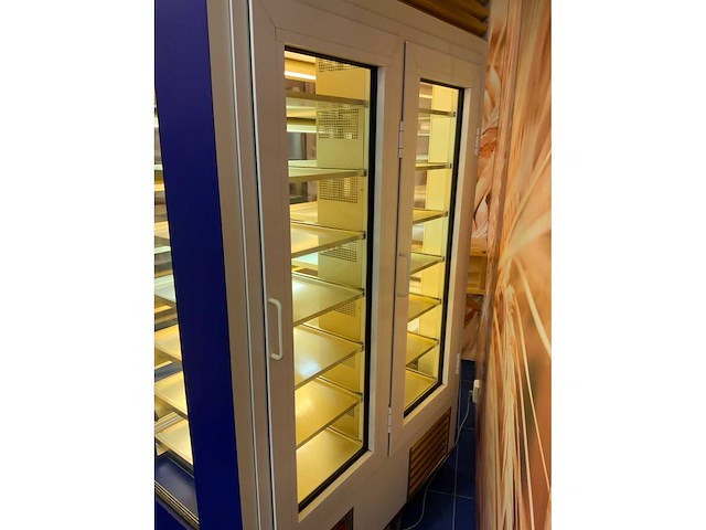 Koning interieurbouw mobiele gekoelde bonbon/gebaksvitrine - afbeelding 3 van  4