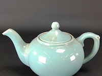 Koninklijke plateelbakkerij zuid-holland gouda theepot - afbeelding 1 van  5