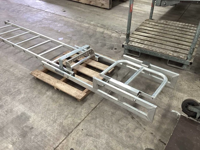 Kooi- gevelladder - afbeelding 2 van  6