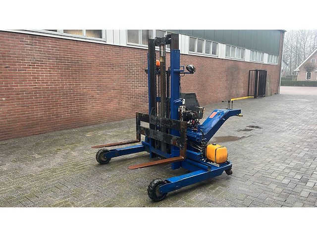 Kooiaap - 1996 - st2-3-1-2028 - meeneemheftruck - afbeelding 1 van  6