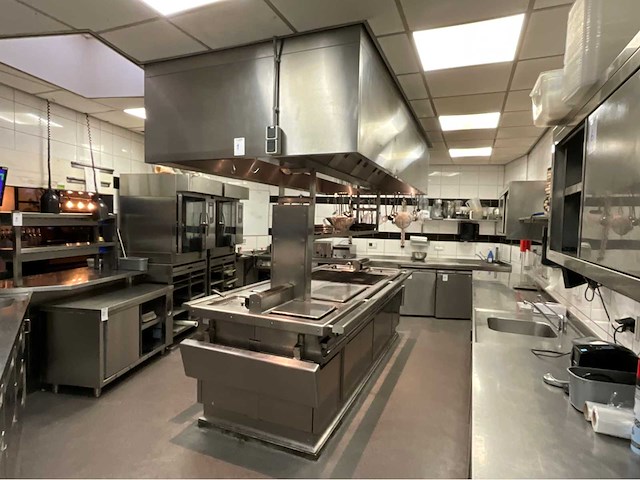 Kookeiland met afzuigkap - afbeelding 1 van  21