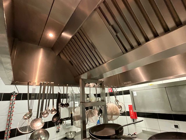 Kookeiland met afzuigkap - afbeelding 14 van  21