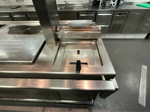 Kookeiland met afzuigkap - afbeelding 18 van  21