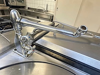 Kookeiland met diverse apparatuur - afbeelding 7 van  21