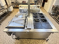 Kookeiland met diverse apparatuur - afbeelding 11 van  21