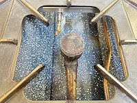 Kookeiland met diverse apparatuur - afbeelding 19 van  21