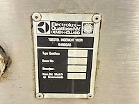 Kookeiland met diverse apparatuur - afbeelding 21 van  21