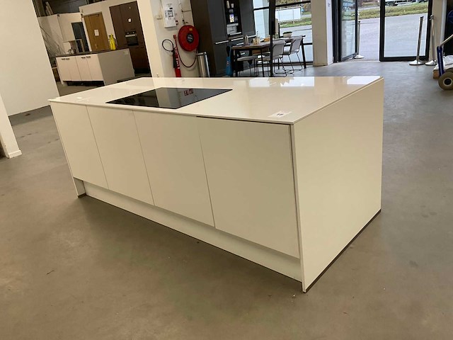 Kookeiland showroommodel - afbeelding 3 van  8