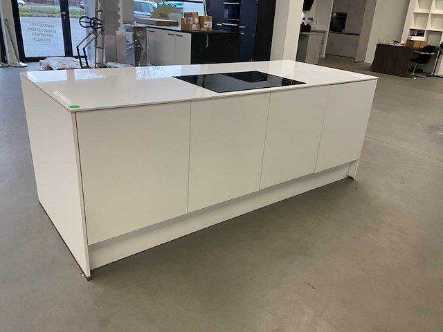 Kookeiland showroommodel - afbeelding 2 van  8
