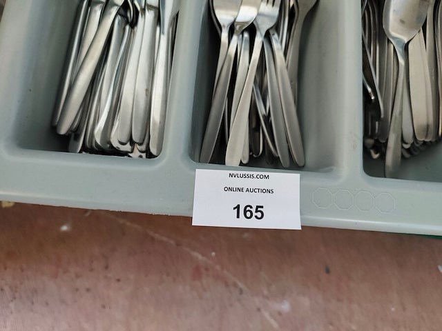 Kookketels, pannen, snijplanken, mixer, pvc bestekbak (10,27) - afbeelding 2 van  14