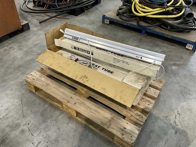 Kool light beat tube outline tube verlichting (5x) - afbeelding 1 van  6