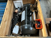 Koolstofvezel tank en diverse onderdelen - afbeelding 4 van  11