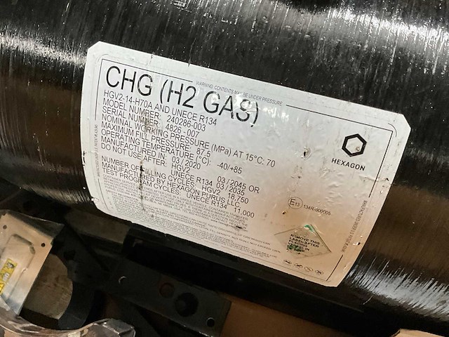 Koolstofvezel tank en diverse onderdelen - afbeelding 7 van  11