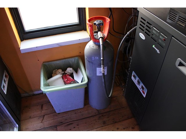 Koolzuurfles. - afbeelding 1 van  2