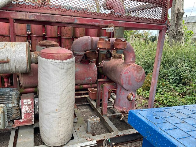 Koomey type 80 accumulator station met pompinstallatie - afbeelding 2 van  12