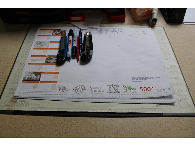 Koop kantoormaterialen w.o. accu ledlamp, schroevendraaiers, tapedispenser, etc. - afbeelding 4 van  4