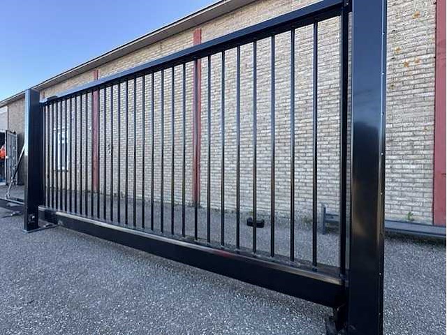 Kopal taurus t2 vrijdragende schuifpoort (6 meter - ongebruikt) - afbeelding 4 van  5