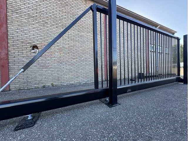 Kopal taurus t2 vrijdragende schuifpoort (6 meter - ongebruikt) - afbeelding 1 van  5