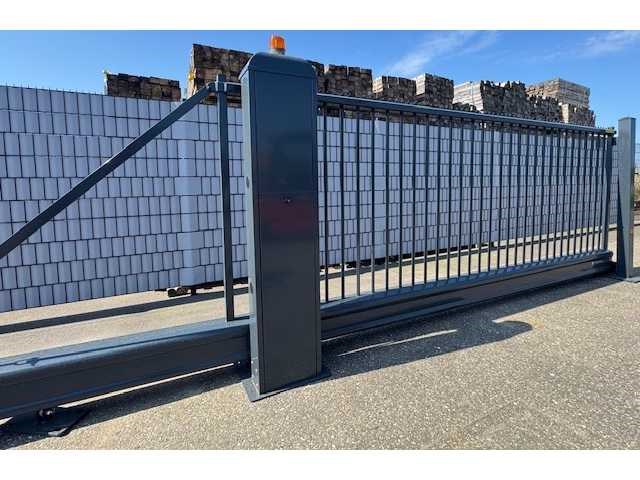 Kopal terminus automatische schuifpoort - afbeelding 1 van  8