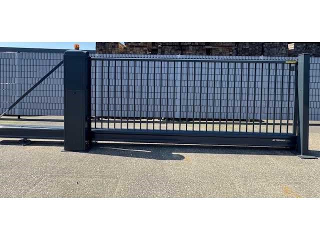 Kopal terminus automatische schuifpoort - afbeelding 2 van  8