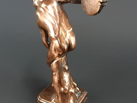 Koperen beeld discobolos (discuswerper), gebaseerd op het klassieke griekse origineel van myron. - afbeelding 4 van  5