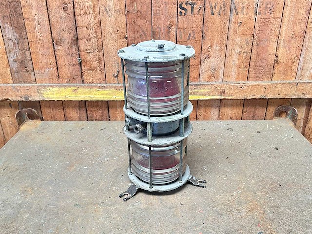 Koperen boordlicht met fresnel lens - afbeelding 1 van  3