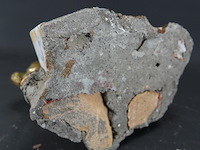 Koperen paard op stenen basement - afbeelding 5 van  5