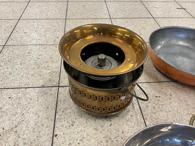 Koperen pannen en brander (4x) - afbeelding 3 van  6