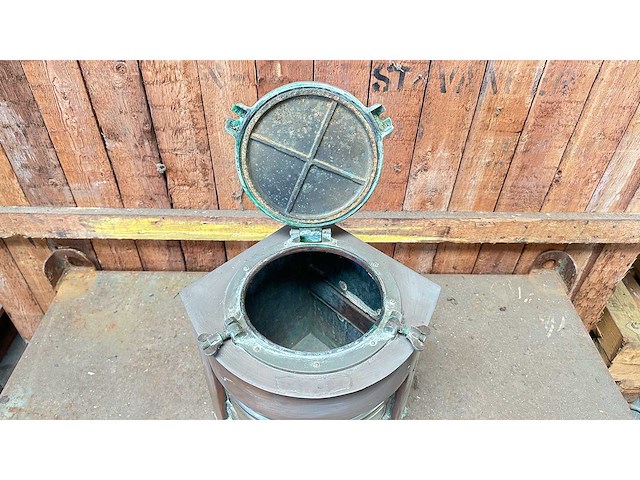 Koperen scheepslamp met fresnel lens - afbeelding 3 van  3