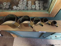 Koperen schenkkannen 5 stuks - afbeelding 3 van  3