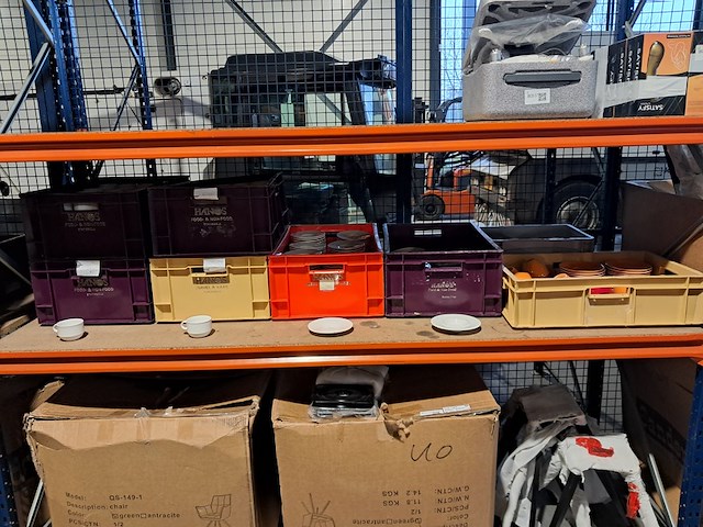 Kopjes en schotels, o.a villeroy&boch , maastricht porselein en grocier - afbeelding 8 van  16