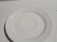 Kopjes en schotels, o.a villeroy&boch , maastricht porselein en grocier - afbeelding 1 van  16