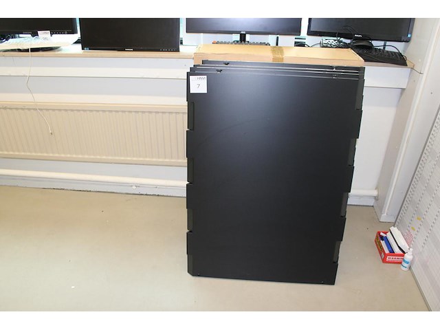 Koppelbare vloerdelen, 10 stuks nieuw in doos. afm. 100 x 75 x 3,8 cm. - afbeelding 1 van  4