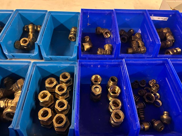 Koppelingen en fittingen messing (230x) - afbeelding 6 van  9