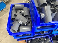 Koppelingen in 17 magazijnbakken druk pvc, partij - afbeelding 2 van  9