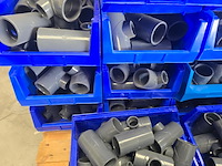 Koppelingen in 17 magazijnbakken druk pvc, partij - afbeelding 8 van  9